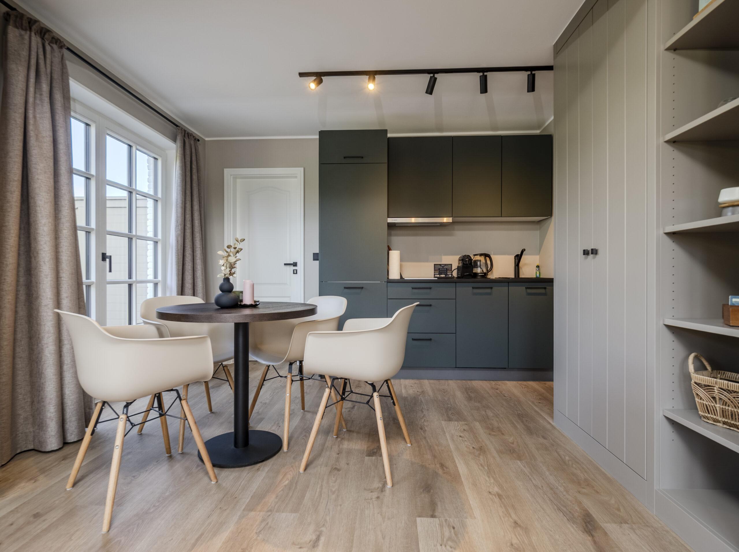 Dining area with kitchenette - Hotel Duene Residence 21