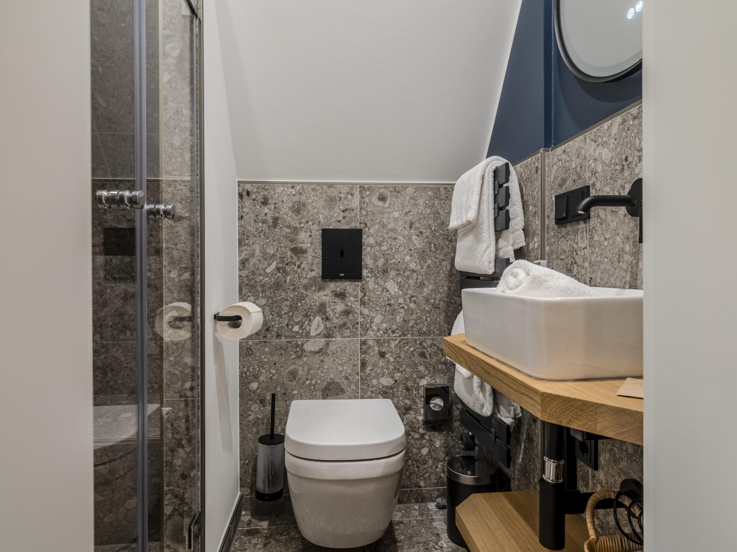 Badezimmer mit WC - Hotel Duene Residence 27