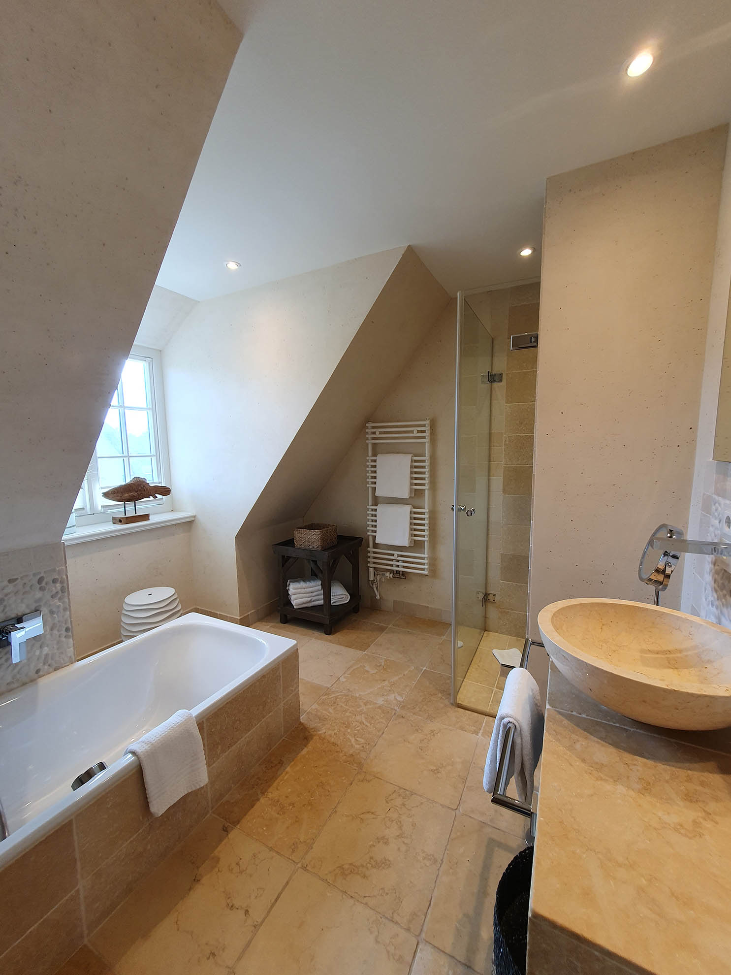 modern bathroom bathtub shower Hotel Duene Alte Post IV Sylt