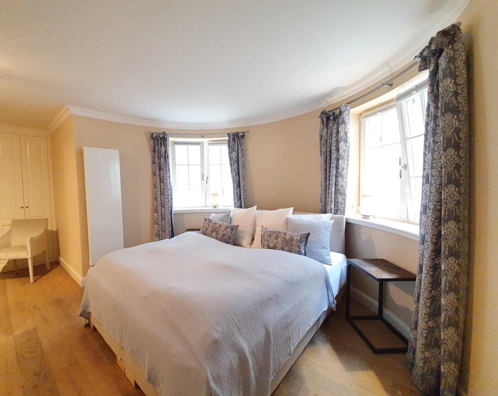 Zweites Schlafzimmer mit Doppelbett im Ferienhaus "Haus Rantum Royal" in Rantum auf Sylt