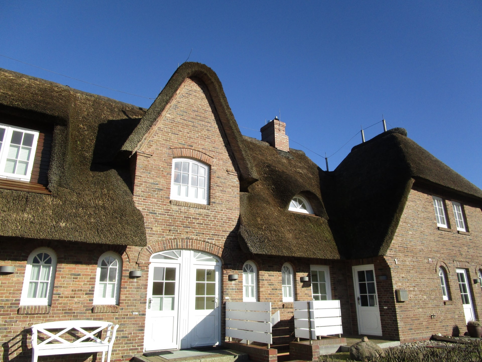 Appartments in Rantum, Aussenansicht der Ferienwohnungen "Reethüs am Watt" auf Sylt