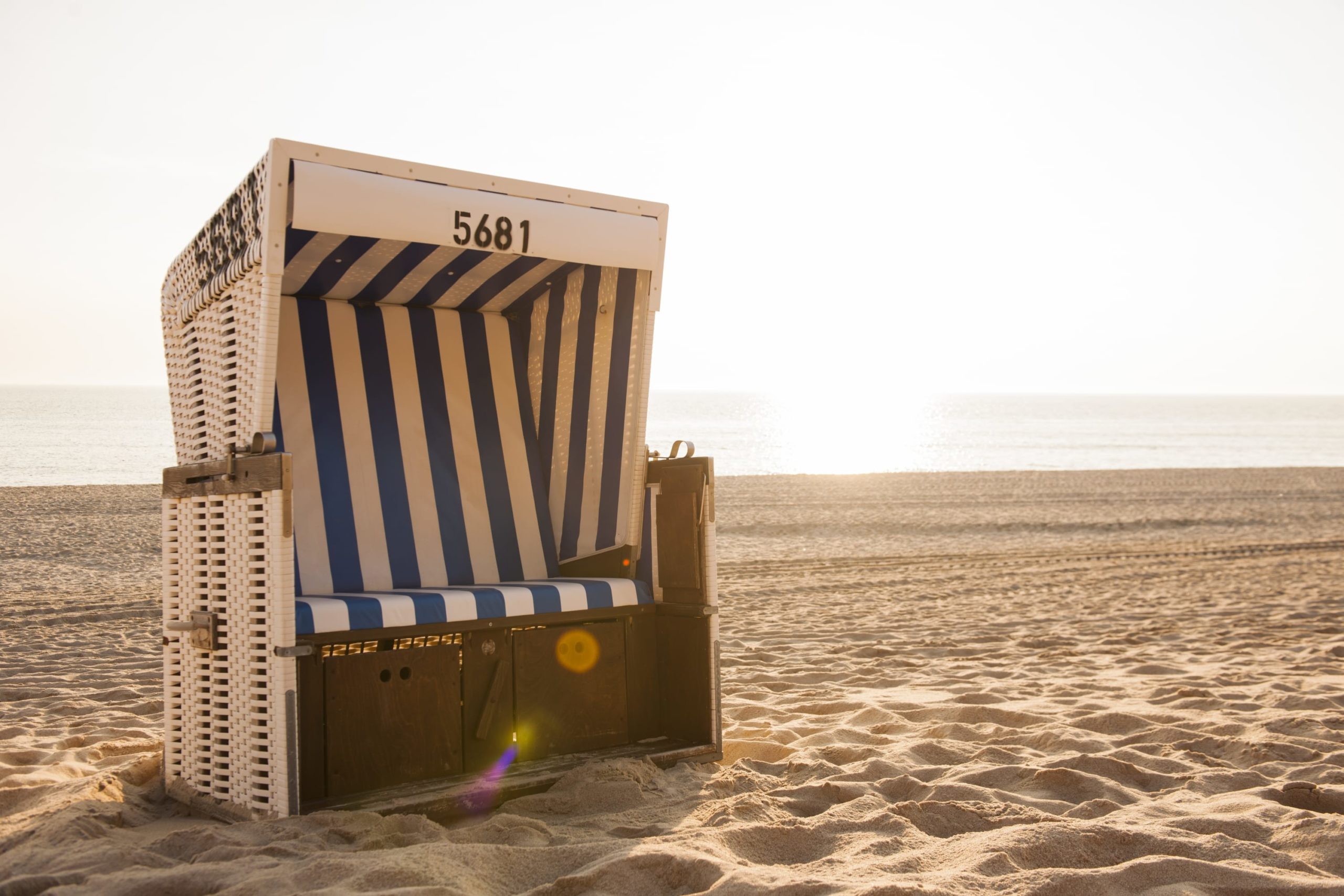 Nordsee strandkorb auf Sylt Strand Hotel Duene Hotel Alt Rantum